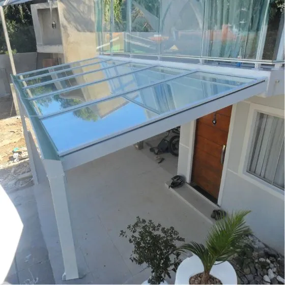 Coberturas de Vidro em Porto Ferreira SP — Cobertura com calha lateral para escoamento