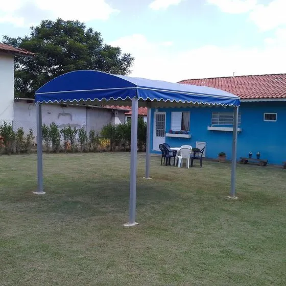 Reforma de Toldos e Coberturas em Centro, Porto Ferreira SP — Cobertura em quintal residencial coberto