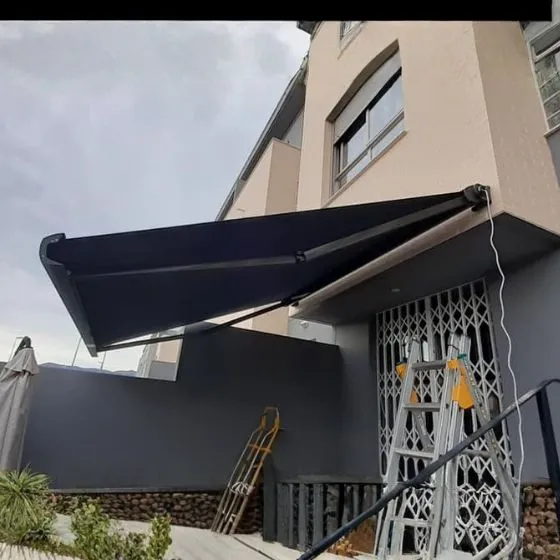 Toldo Articulado em Porto Ferreira SP — Instalação em área gourmet com churrasqueira
